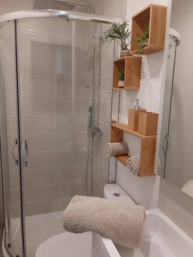 La Casita Serignanaise - Apt T2 - Clim - Jardin Bed & Breakfast エクステリア 写真
